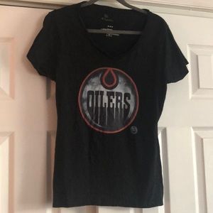 Women’s oilers tee